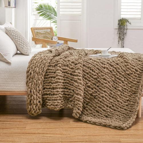 WESHIONGOO Chunky Knit Blanket Throw Knitted Throw Blankets for Couch Bed Fluffy Soft Blanket with Jumbo Chenille Yarn Thick 100% Handmade (Brown)