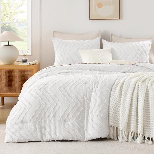 Andency White Twin/Twin XL Comforter Set, Twin Bed Comforter for College Dorm Girls Boys Kids Boho Soft Warm Cute Comforter, 2 Pieces Aesthetic Chevron Bohemian Bedding Set