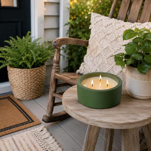 Viyffo 20oz Large Citronella Candles Outdoor, 3 Wick Citronella Candle, Non Toxic Soy Candles, Matte Green Ceramic Jar, Outdoor Candle for Patio, Porch, Backyard, Deck, Garden & Camping, Summer Decor