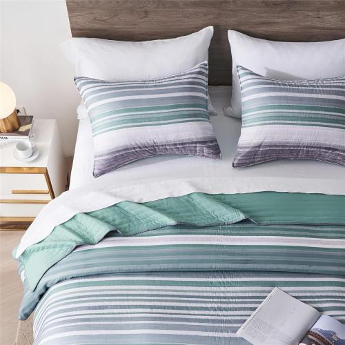 KAKIJUMN Full/Queen Quilt Bedding Set, White Grey and Green Patchwork Striped Quilt Set, 1 Pieces Soft Lightweight Bedspread Coverlet Set with 2 Pillow Sham(Green,Queen)