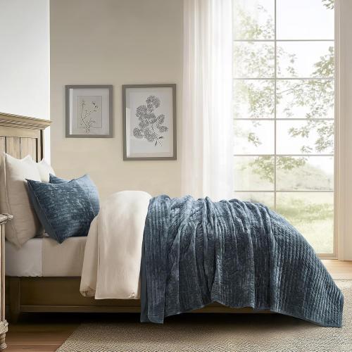 EVERGRACE Velvet Quilt Set King Size, Luxurious Soft Striped Channel Bedding Set, Lightweight Velvet Comforter for All Season, Oversized Bedspread Coverlet with 2 Matching Shams, Stormy Blue
