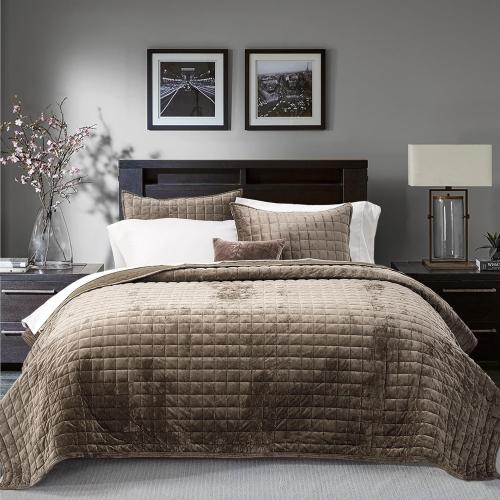 RECYCO Luxury Velvet Quilt Set Full Queen Size Bedding Sets, Ultra Soft Velvet Comforter Set, Lightweight Channel Box Stitch Oversized Bedspread Coverlet for All Season, with 2 Shams, Mocha Brown