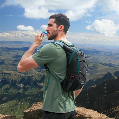 Lightweight Hydration Backpack, Running Backpack with 2L Water Bladder