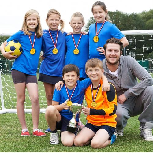 100 Pieces Gold Plastic Winner Medals for Awards for Kids, Award Medals for Kids Sports Awards, Games Competitions, Prizes,Party Favors and Decorations.