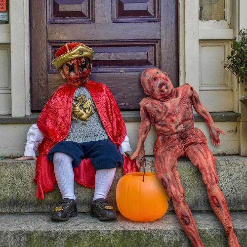 Halloween Bloody Full Body - 4.8ft Latex Skinned Hanging Corpse Torso Props for Haunted House Zombie Halloween Party Decoration(1Piece)