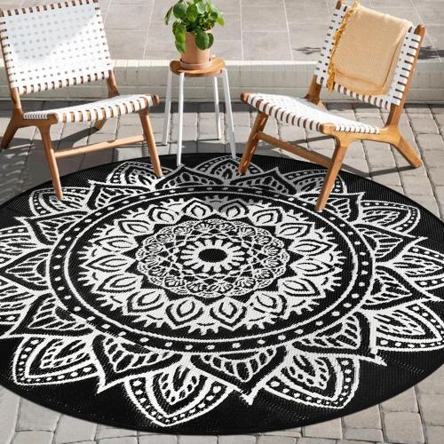 famibay Round Outdoor Rugs for Patios 5 Ft Round Outdoor Rug Waterproof Round Patio Rug Outdoor Plastic Straw Rug Lightweight Boho Outdoor Carpet Mats for Patio Backyard Camping Porch(Black/White)‼️cut outside on the small black bag‼️
