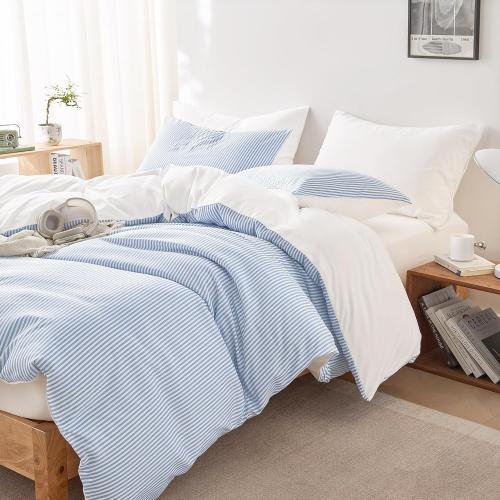 Wake In Cloud - Striped Comforter Set, Ticking Stripe Vertical Pinstripe Neutral Farmhouse Pattern Printed, Soft Lightweight Bedding, Blue White, King Size