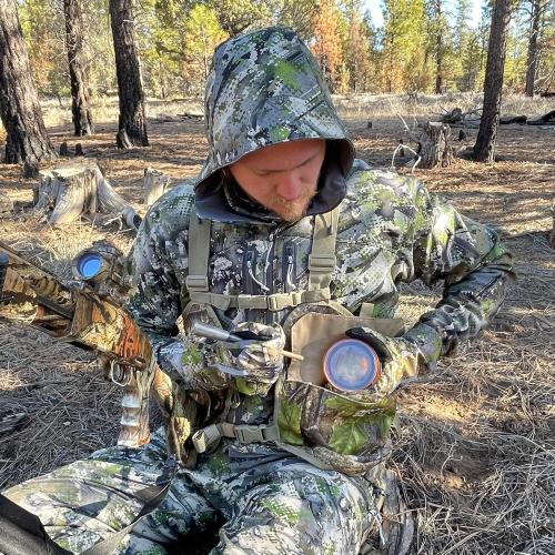 AUSCAMOTEK Camouflage Hunting Vest with Detachable Seat Cushion for Turkey Dove and Upland Bird Hunting