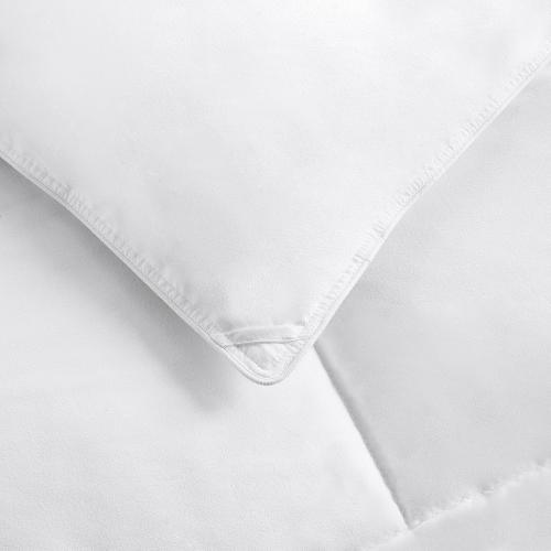 Amazon Basics White Down Alternative Comforter and Duvet Insert with Corner Tabs (90x102 In, All-Season)