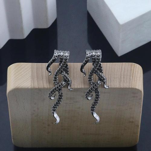 Octopus Snake Stud Earrings for Women Vintage Gothic Animal Stud Earrings Snake Earrings Octopus Earrings Front Back Pierced Stud Earrings Punk Rock Earrings Halloween Jewelry Outfits Accessories