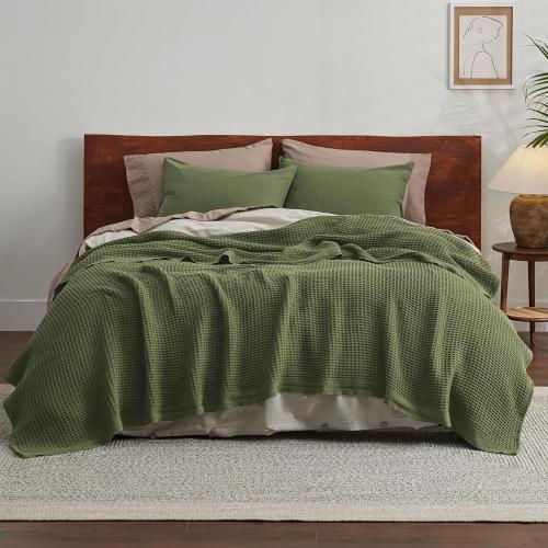 Large green waffle blanket