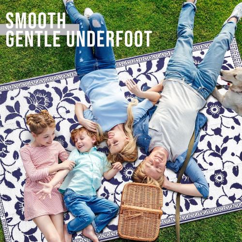 Waterproof Outdoor Rug Medium Outdoor Plastic Straw Rug with Flower Pattern, Reversible RV Mat for Patio, Camping, Balcony, Deck, Backyard, Navy & White