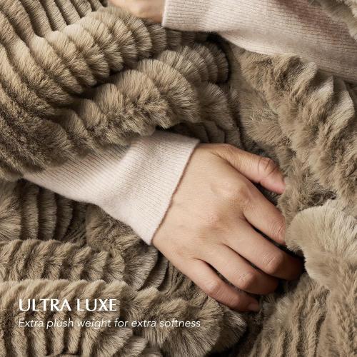 EVERGRACEHOME Ultra Soft Faux Fur Throw Blanket for Couch, Luxury Sculpted Texture Faux Blanket for Bed, Fluffy Thick Plush Warm Fuzzy.