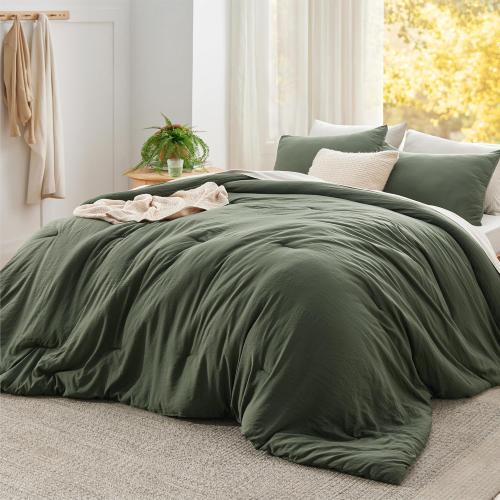 Bedsure Super King Plus Comforter Set, Dark Green Soft Prewashed Bedding for All Seasons, 3 Pieces GentleSoft™ Bed Set, 1 Lightweight Comforter (128x120) and 2 Pillowcases (20x36)