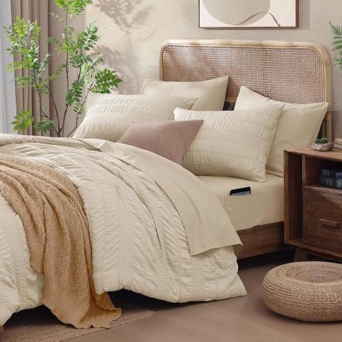 Queen Comforter Set, 7 Pieces Beige Seersucker Bed in a Bag Queen Size Soft All Seasons, Bedding Sets with Comforter, Flat Sheet, Fitted Sheet, 2 Pillow Shams, 2 Pillowcases