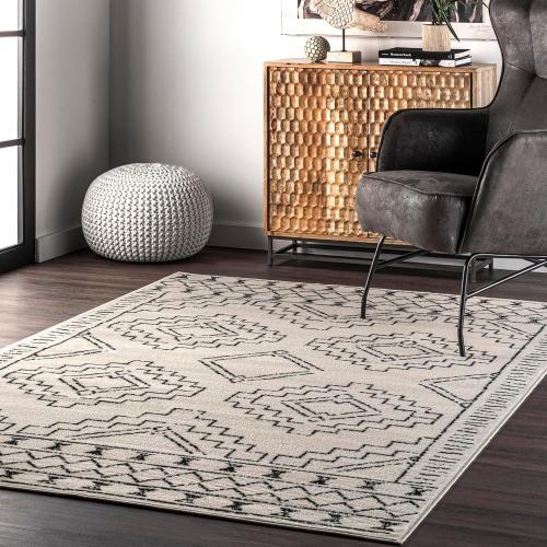 nuLOOM 6' 7 x 9' Indoor Performance Area Rug, Stain-Resistnat, Pet and Kid Friendly, Durable, High-Traffic, Noa ivory and black