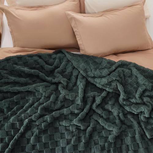 Bedsure GentleSoft Blankets  for Bed - Super Soft Cozy Spring Blanket for Kids Girls, Large Fuzzy Fleece Throw for Bedroom Decor, Dark Green,
