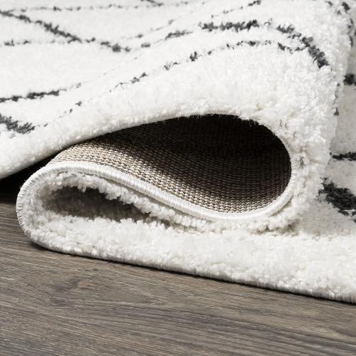 JONATHAN Y Cami Diamond Shag White/Gray Runner Rug, 2x8, Moroccan, Bohemian, Contemporary, Easy-Cleaning for Living Room, Bedroom, Kitchen, Pet Friendly, Non-Shedding (MOH410A-28)