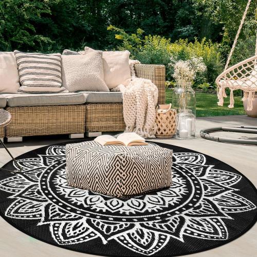 famibay Round Outdoor Rugs for Patios 5 Ft Round Outdoor Rug Waterproof Round Patio Rug Outdoor Plastic Straw Rug Lightweight Boho Outdoor Carpet Mats for Patio Backyard Camping Porch(Black/White)‼️cut outside on the small black bag‼️