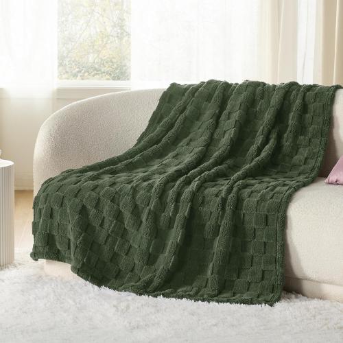 Bedsure GentleSoft Bronze Green Throw Blanket for Couch - Checkered Fleece Christmas Blankets Gifts for Women Men Girls, Cute Soft Cozy Throw for Bedroom Home Decor Gifts, 50x60 Inches