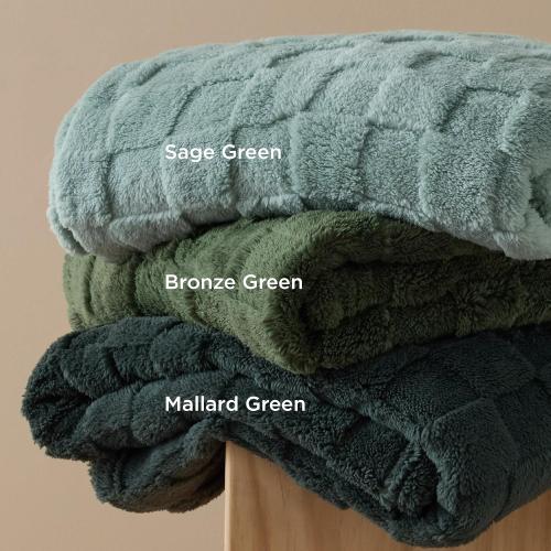 Bedsure GentleSoft Bronze Green Throw Blanket for Couch - Checkered Fleece Christmas Blankets Gifts for Women Men Girls, Cute Soft Cozy Throw for Bedroom Home Decor Gifts, 50x60 Inches