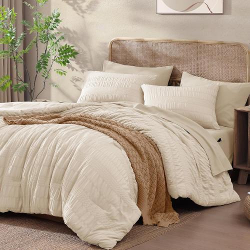 Queen Comforter Set, 7 Pieces Beige Seersucker Bed in a Bag Queen Size Soft All Seasons, Bedding Sets with Comforter, Flat Sheet, Fitted Sheet, 2 Pillow Shams, 2 Pillowcases