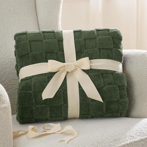 Bedsure GentleSoft Bronze Green Throw Blanket for Couch - Checkered Fleece Christmas Blankets Gifts for Women Men Girls, Cute Soft Cozy Throw for Bedroom Home Decor Gifts, 50x60 Inches