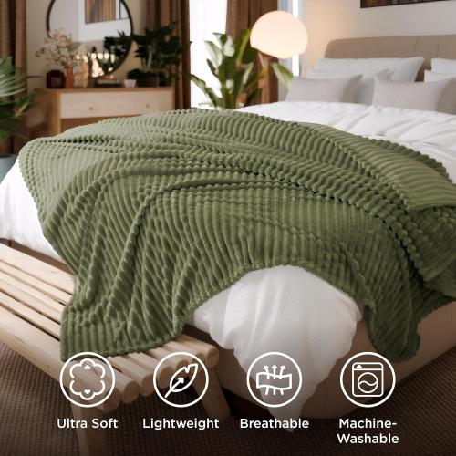 Bedsure Soft King Size Blankets for Bed Moss 108x90
