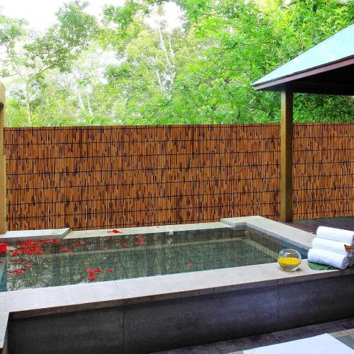 Natural Reed Fencing,4FT X 16.4FT Reed Screen Balcony Reed Fence Bamboo Screen Fencing for Outdoor Backyard Patio（Brown）