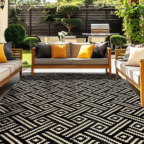 OPPODREAM Outdoor Rug 5x7, Plastic Straw Rug for Patio, Beige & Black | Reversible Checkered, Waterproof Carpet for Balcony, Porch, Backyard, Deck, Camping, RV
