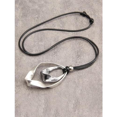 JAOYU Bohemian Necklaces for Women Leather Necklace Wood Pendant Choker Long Brown Necklace Chunky Circle Boho Hippie Jewelry
