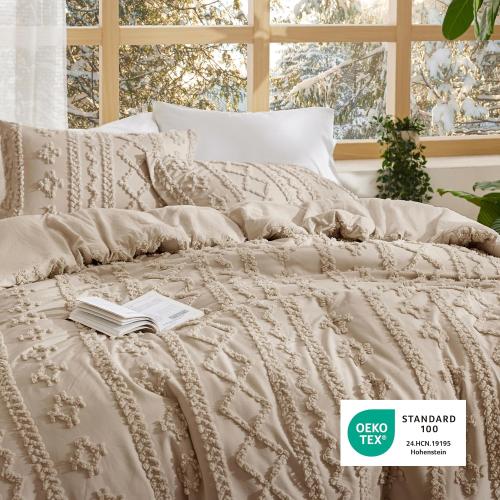Bedsure Tufted Boho Comforter Set Queen Size - Khaki Boho Bed Set, GentleSoft™ 3 Pieces Farmhouse Shabby Chic Embroidery Bedding, Gifts for Woman, Soft Jacquard Queen Comforter for All Seasons