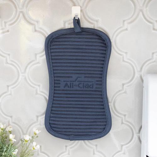 All-Clad Premium Pot Holder & Hot Pad: Heat Resistant to 500 Degrees - 100% Cotton, 10x6.25 Hot Pad for Kitchen and Barbeque, (1-Pack), black