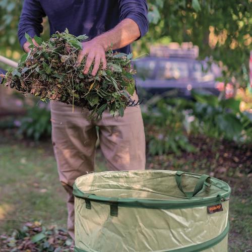 Fiskars Kangaroo Collapsible Garden Bag with Heavy Duty Hardshell Bottom for Yard Waste, 30 Gallon Reusable Container for Lawn Care and Gardening