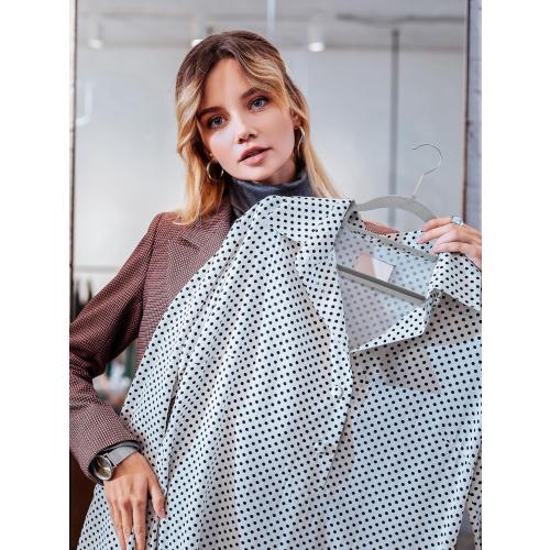 HOUSE DAY Plastic Hangers 50 Pack, Grey Plastic Clothes Hangers Non Slip with Rubber Grip, Heavy Duty Hanger with 360° Swivel Metal Hook, Ultra Thin Hangers Space Saving for Closet Organizer