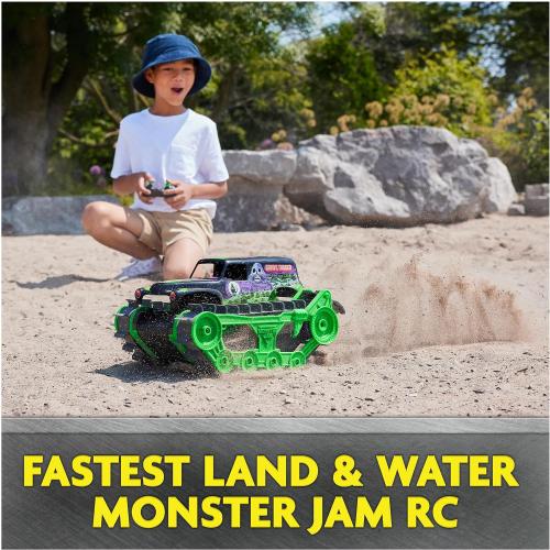 Monster Jam, Official Grave Digger Trax All-Terrain Remote Control Outdoor Vehicle, 1:15 Scale, Kids Toys for Boys and Girls Ages 4 and Up