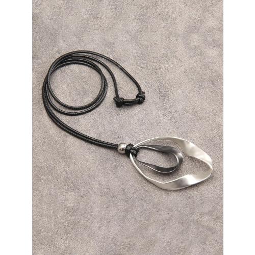 JAOYU Bohemian Necklaces for Women Leather Necklace Wood Pendant Choker Long Brown Necklace Chunky Circle Boho Hippie Jewelry