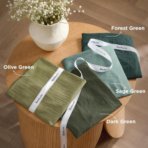 Bedsure Super King Plus Comforter Set, Dark Green Soft Prewashed Bedding for All Seasons, 3 Pieces GentleSoft™ Bed Set, 1 Lightweight Comforter (128x120) and 2 Pillowcases (20x36)