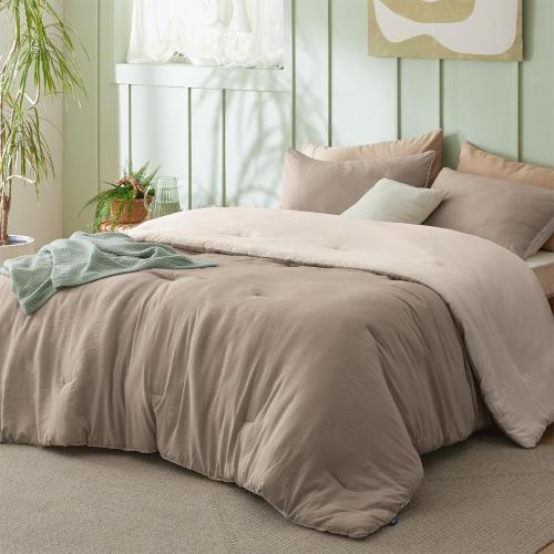 Bedsure King Size Comforter Set, Reversible Khaki Soft Prewashed Bedding for All Seasons, 3 Pieces Warm Down Alternative Bed Set, 1 Lightweight Comforter (104x90) and 2 Pillowcases (20x36)