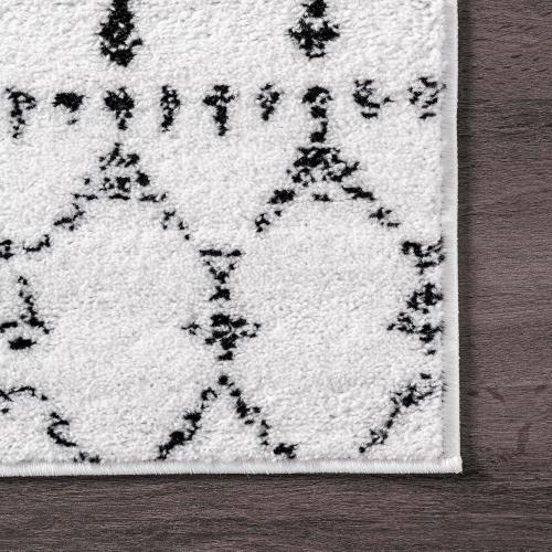 nuLOOM 5x7 Moroccan Blythe Area Rug, White and Black, Faded Bohemian Design, Stain Resistant, For Bedroom, Dining Room, Living Room, Hallway, Office, Kitchen, Entryway
