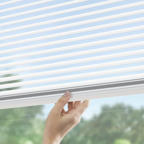 LEVOLOR Trim Go 1-in Slat Width 35-in x 72-in Cordless White Aluminum Room Darkening Mini-blinds