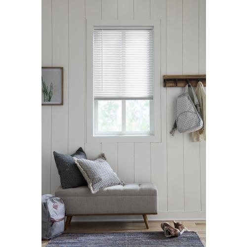 LEVOLOR Trim Go 1-in Slat Width 35-in x 72-in Cordless White Aluminum Room Darkening Mini-blinds