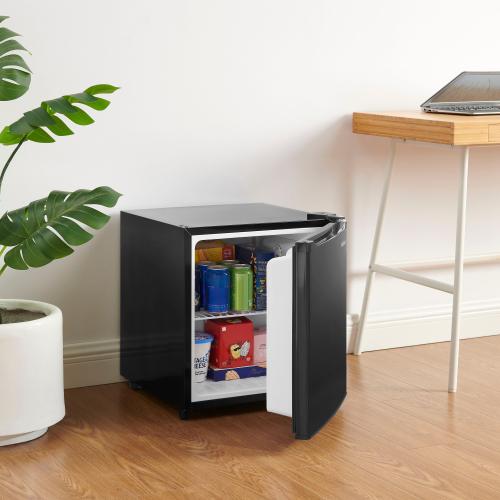 Insignia  - 1.7 Cu. Ft. Mini Fridge - Black