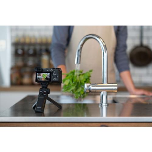Sony - Shooting Grip with Wireless Remote Commander - Black