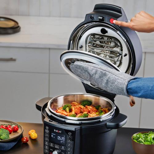 Instant Pot - Duo Crisp with Ultimate Lid Multi-Cooker   Air Fryer, 6.5 Quart - Black