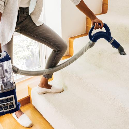 Shark - Navigator Lift-Away Deluxe Upright Vacuum with Anti-Allergen Complete Seal - Blue