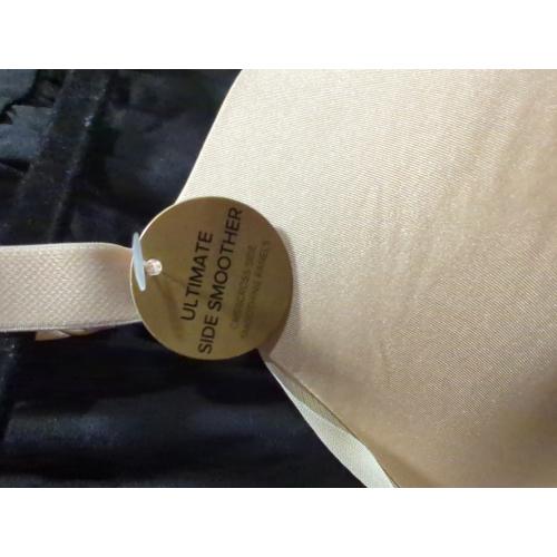 Size 34DDD Wacoal women's padded underwire bra