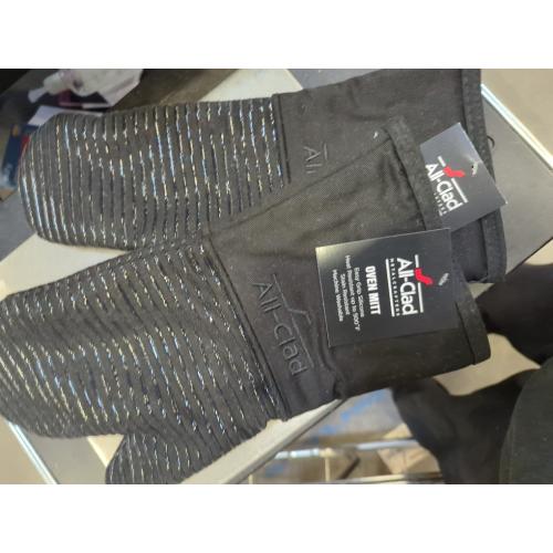All Clad Silicone Oven Mitt: Heat Resistant up to 500 Degrees - 100% Cotton & Silicone, 14x7 Oven Mitt for Kitchen and Barbeque, 2-Pack, Black