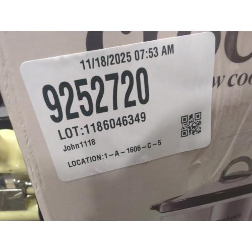 Size 4.5 Qt. color silver White Manual Slow Cooker with Glass Lid and Keep Warm Setting