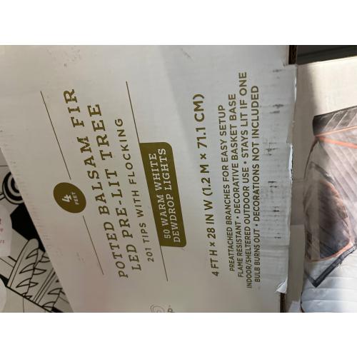 Vickerman 4' Mini Pine Artificial Christmas Tree, Warm White Italian LED Mini Lights, ( see the pictures)